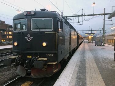 SJ-lok på Hallsbergs järnvägsstation.