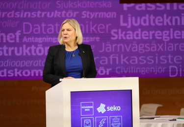 Magda i talarstolen.