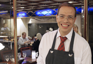 Servitör ombord på Viking Line