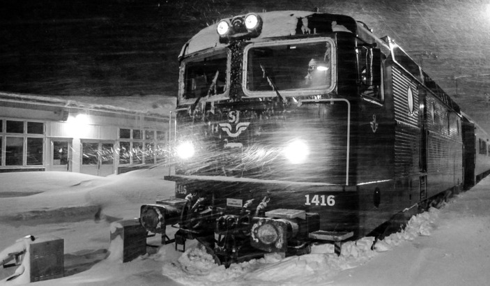 Tåg i snöstorm
